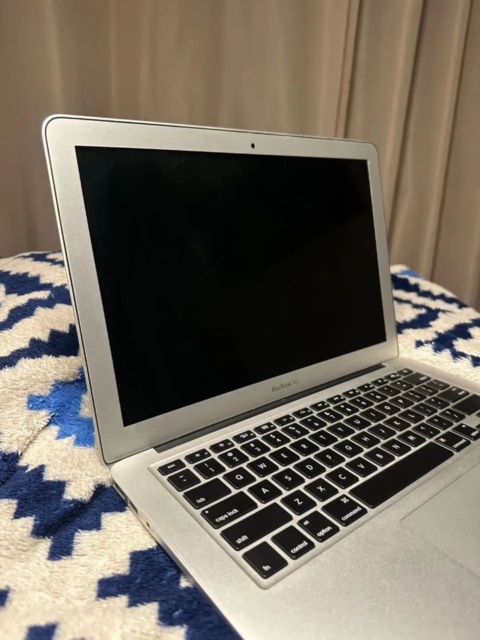 MacBook Air 11 Early 2014 - SSD 128GB + Excelente Bateria