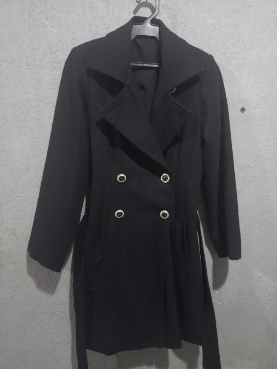 Sobretudo preto veste M e P 