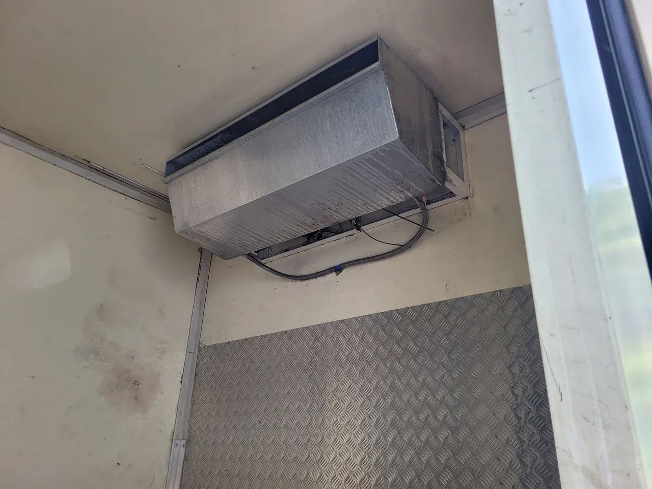 Baú Frigorífico 5,20 mts Refrisan  - Foto 8
