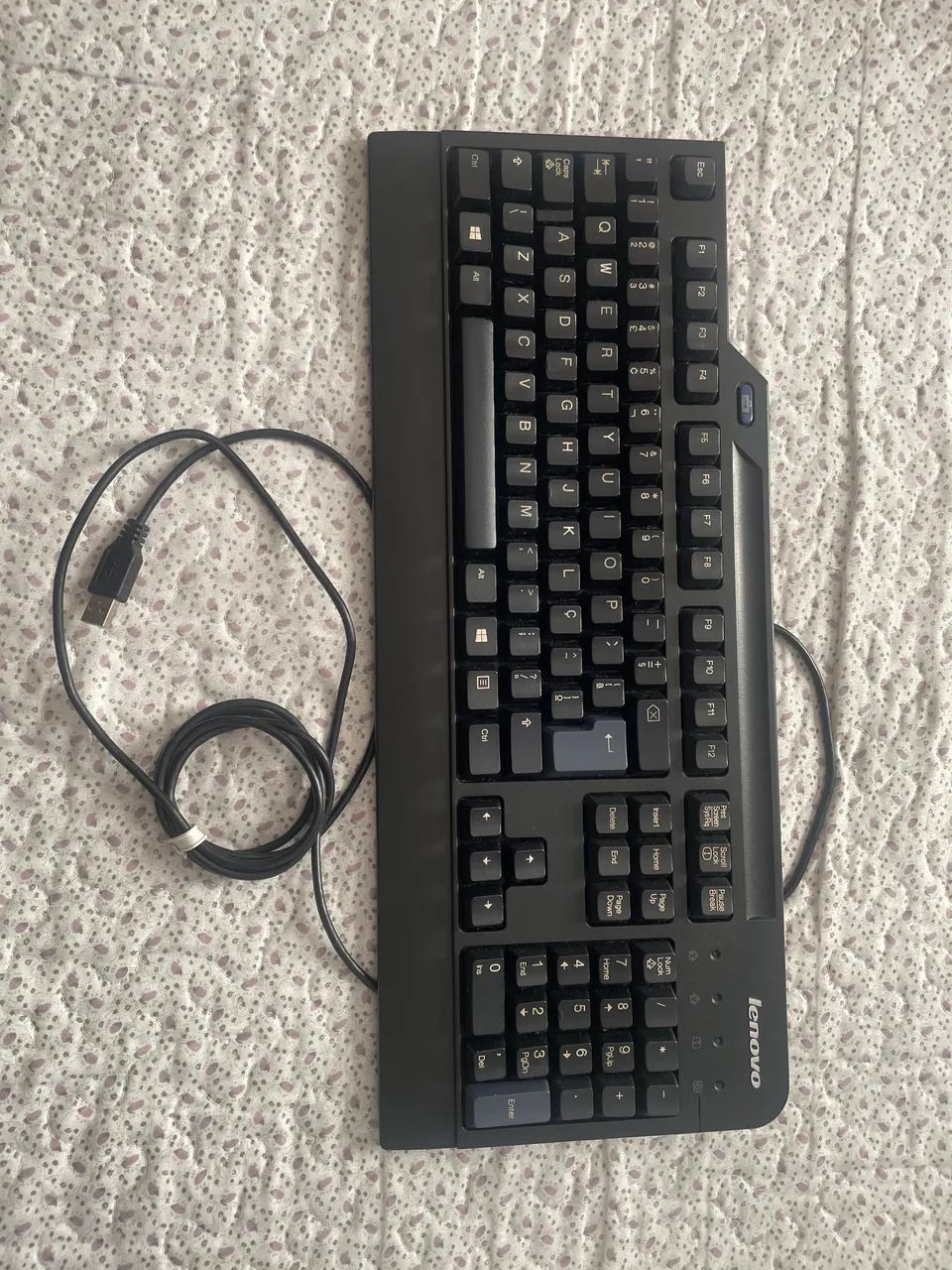 Teclado Lenovo com fio USB