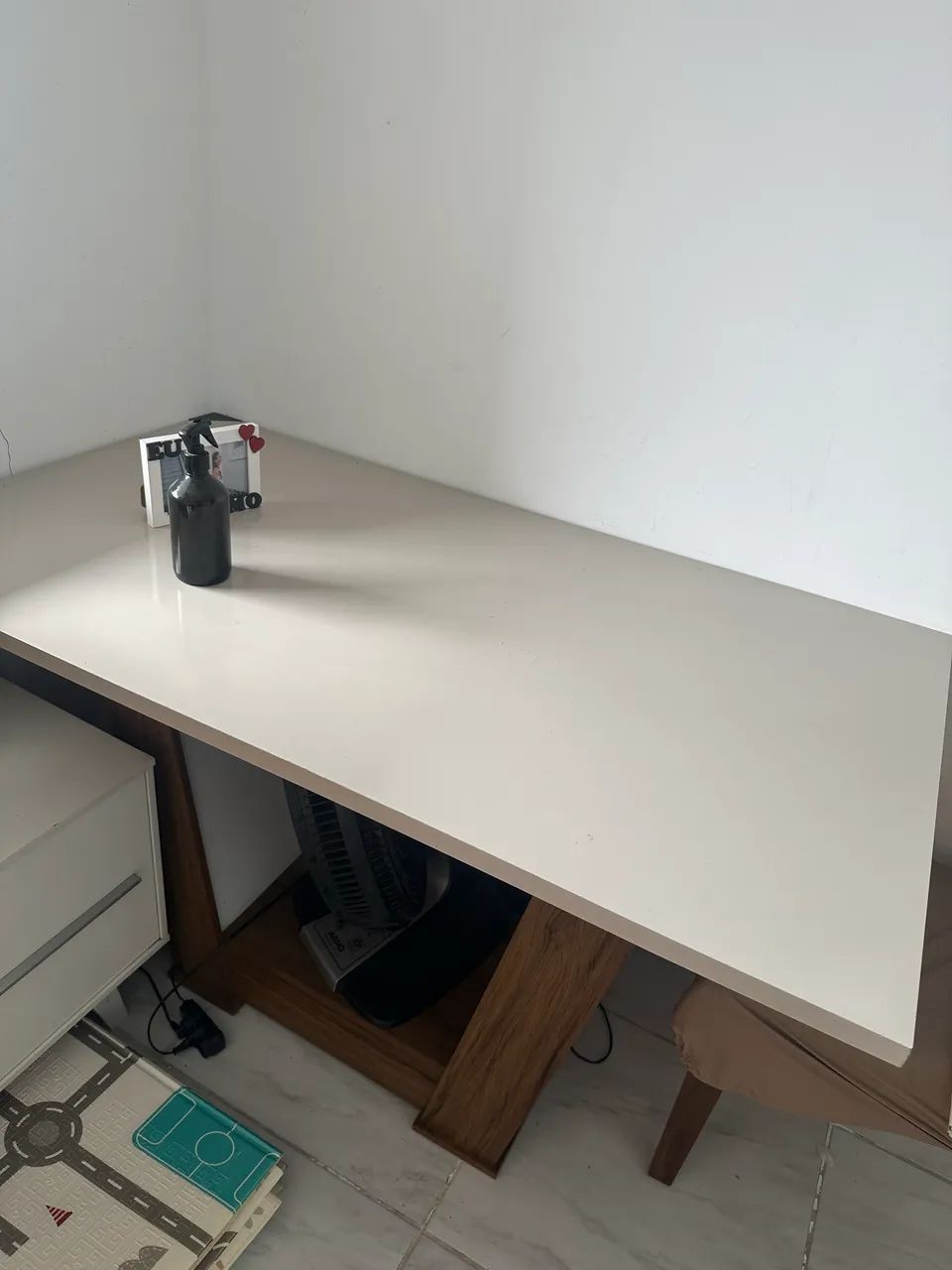 Mesa com 6cadeiras 