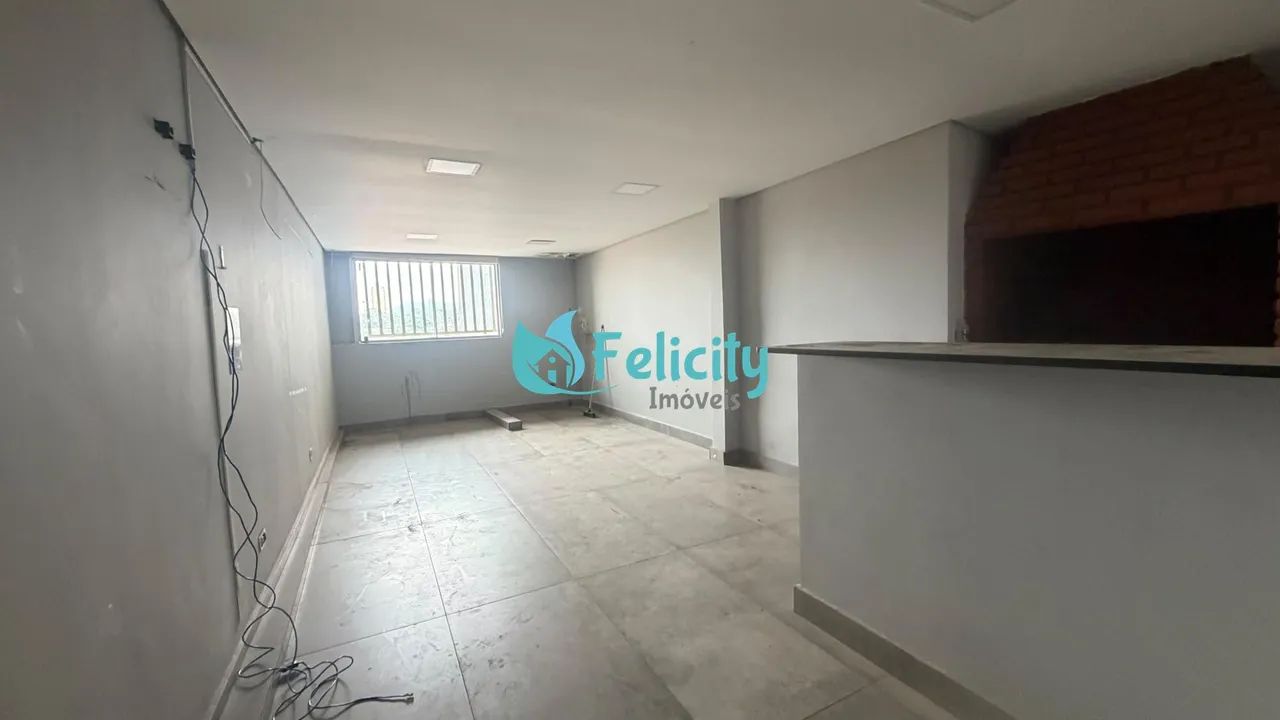Salão Comercial com 98 m², 2 Salas, 3 Banheiros e Churrasqueira - Foto 5