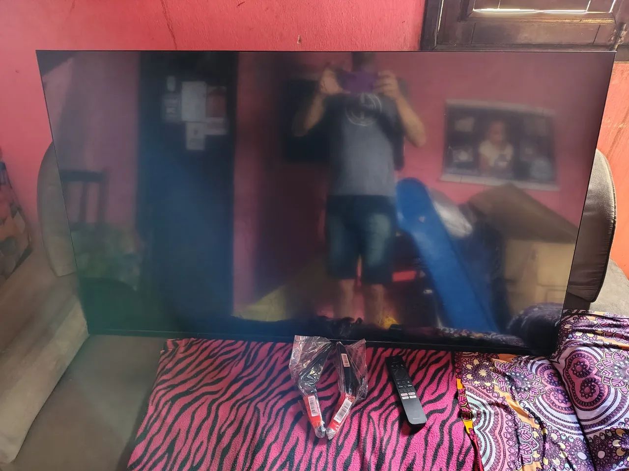 Tv Philips 58 polegadas com a tela quebrada nova menos de um ano  - Foto 5