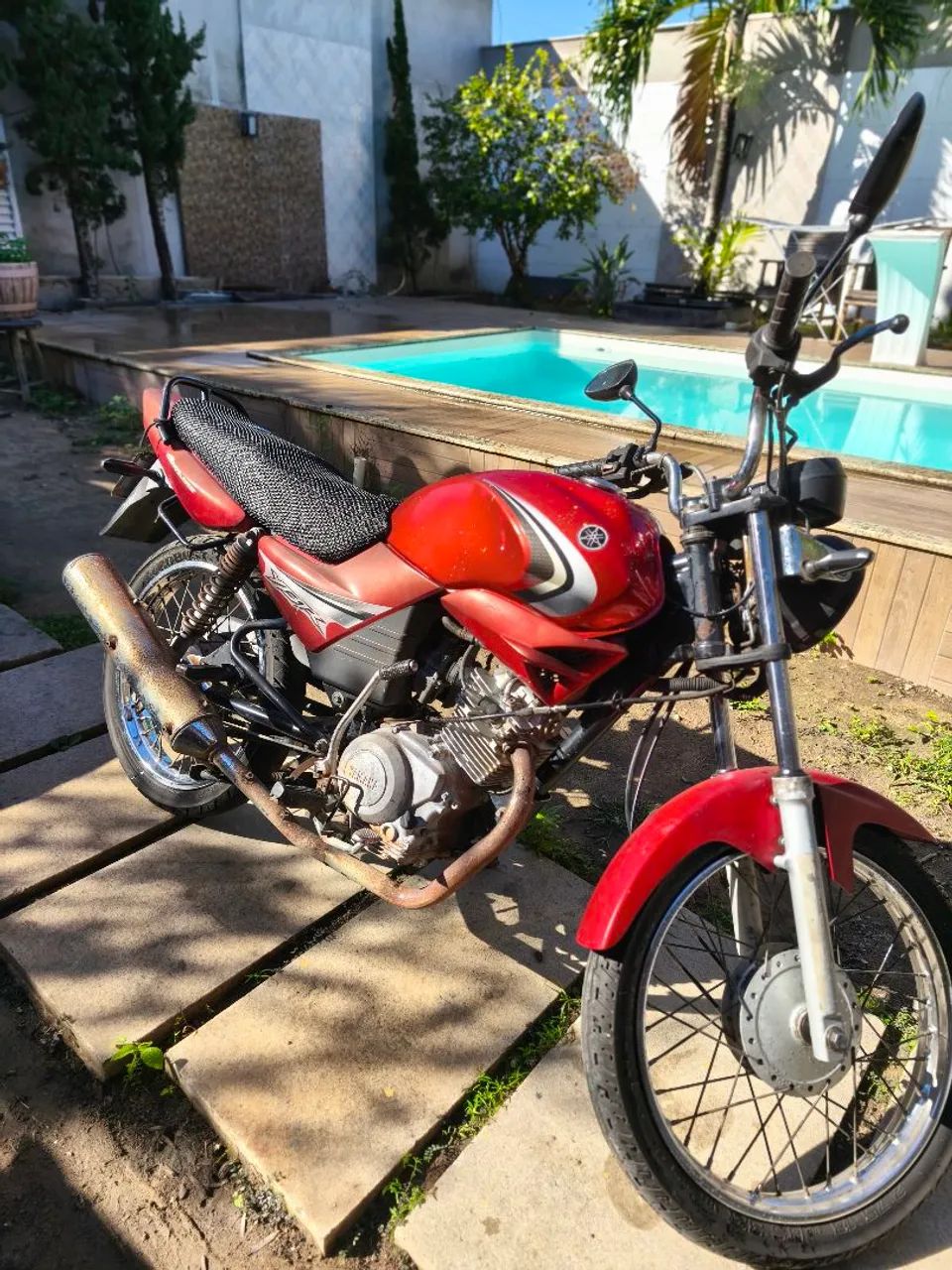 Moto em.perfeito estado e revisada !