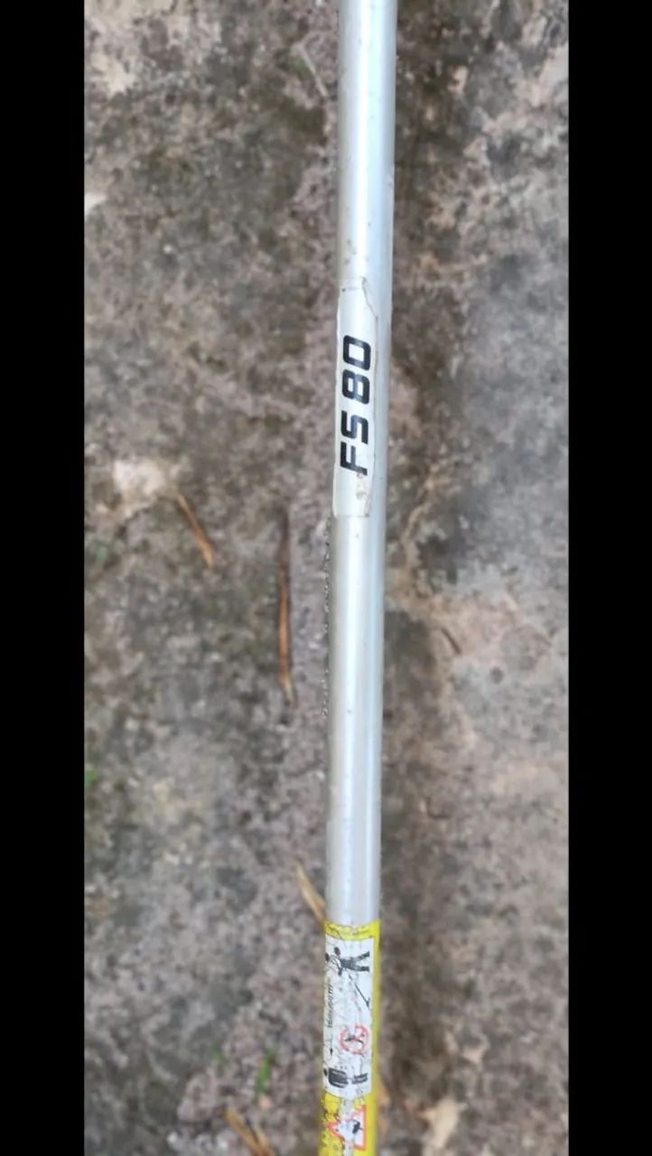 Roçadeira Stihl FS 80 gasolina e acessórios  - Foto 4