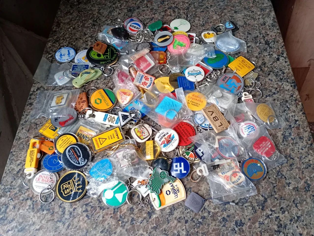 Chaveiros novos em acrilico