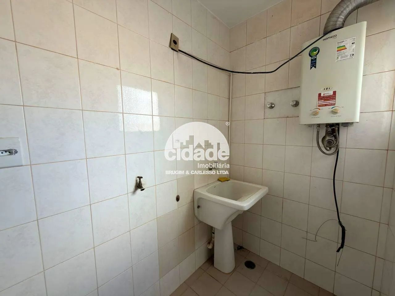 Apartamento Semimobiliado à Venda no Edifício Genova  2 Quartos, 1 Suíte - Foto 4