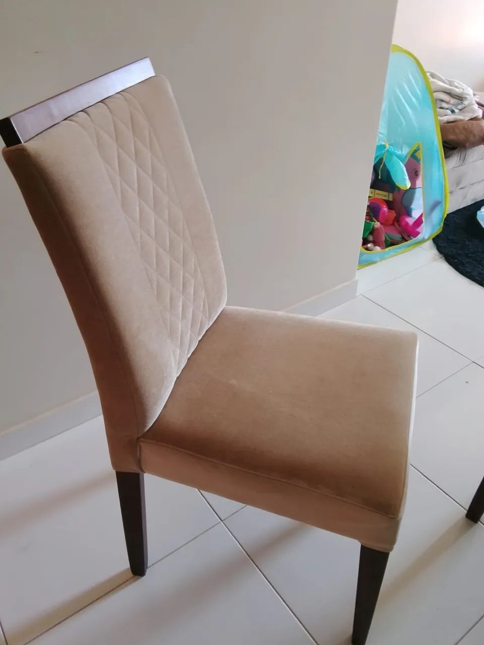 Mesa Mdf quadrada com 8 cadeiras estofadas - Foto 2