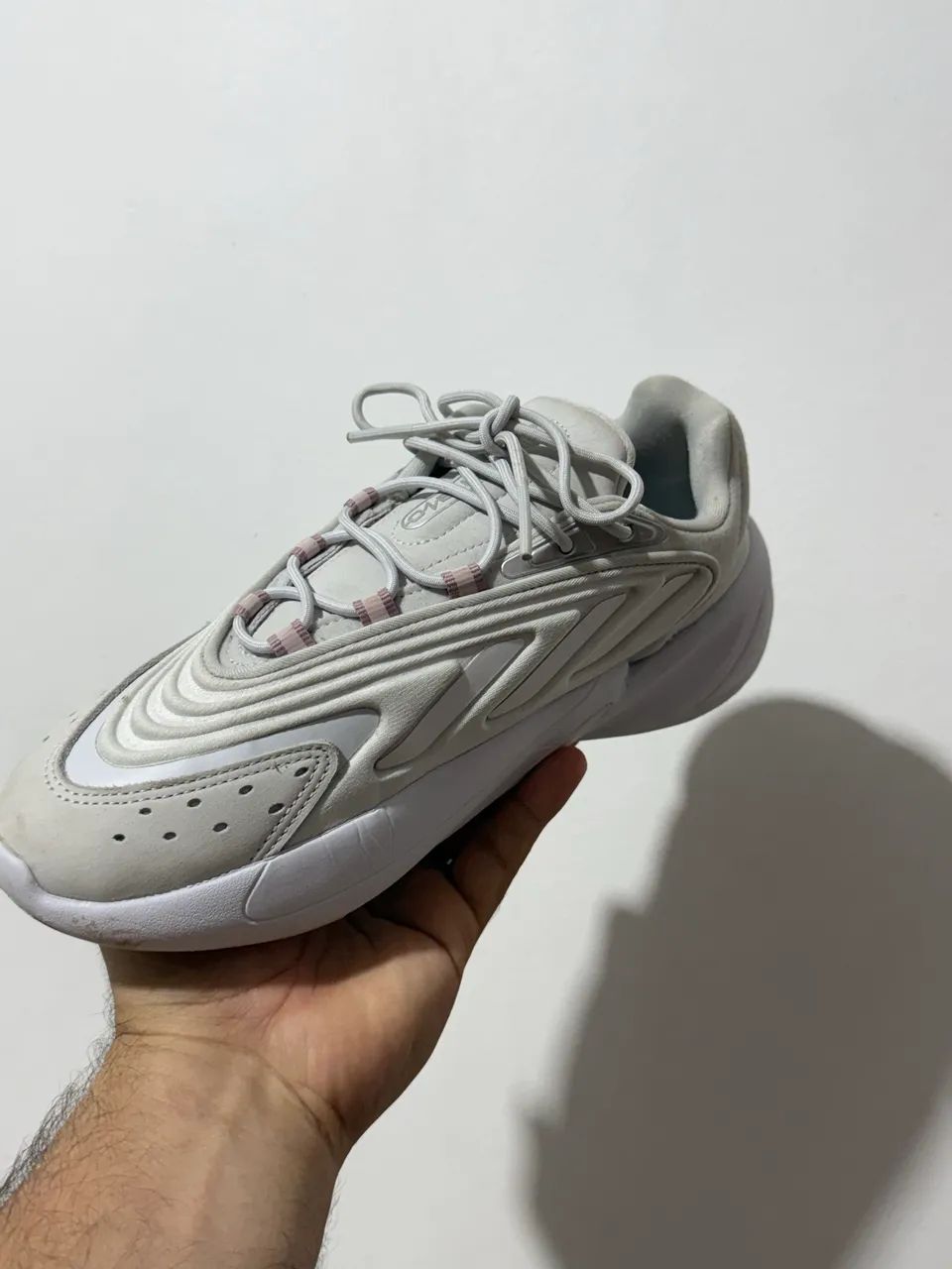 Tênis Adidas Ozelia  - Foto 2
