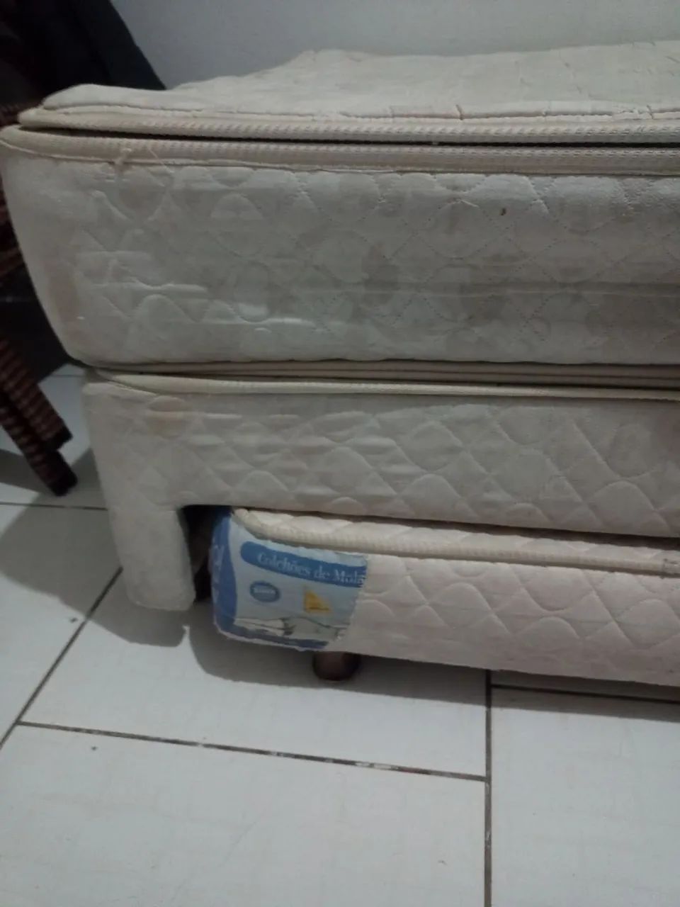 Vendo essa bicama colcha de mola de solteiro valor 150 - Foto 2