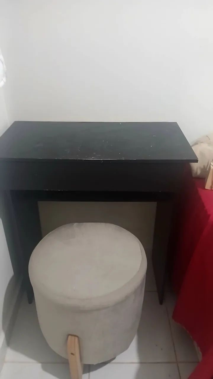 ? MESA / ESCRIVANINHA PRETA À VENDA ?  - Foto 2