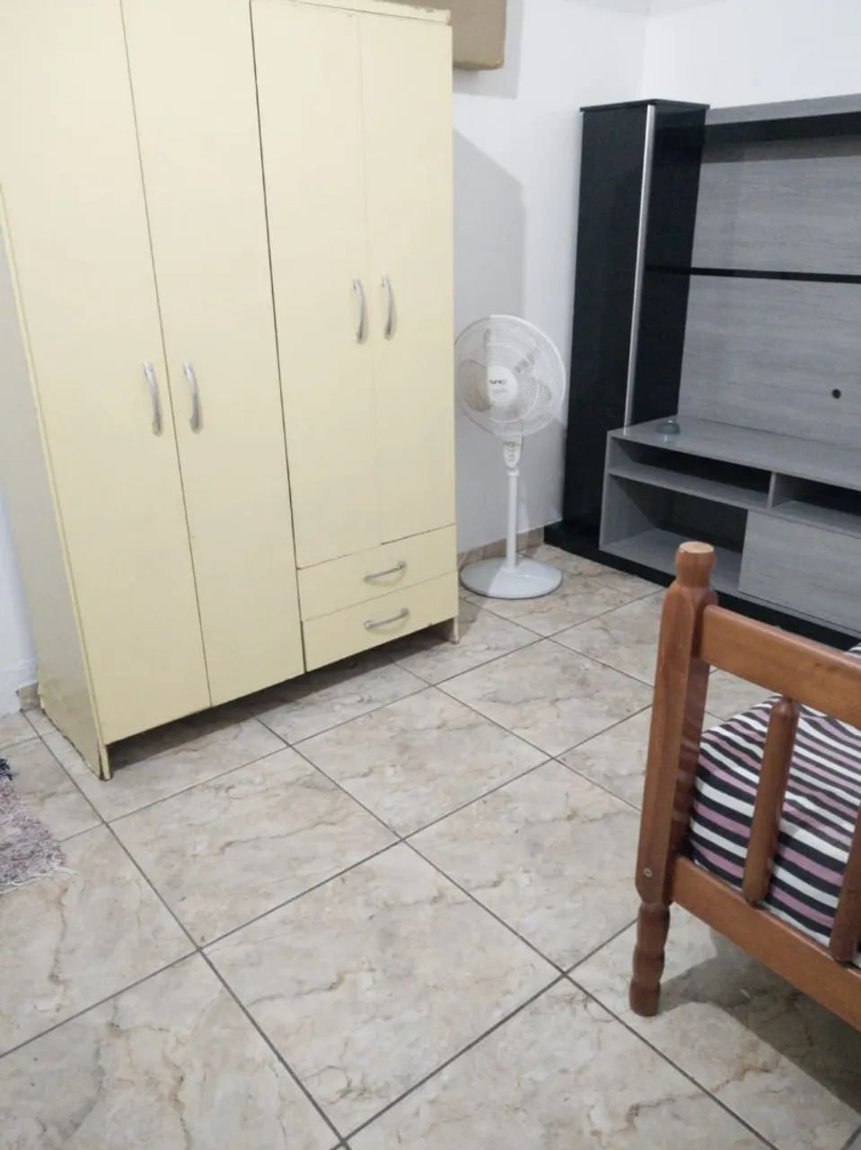 Apartamento mobiliado ,quarto , cozinha e banheiro com estacionamento.  - Foto 6