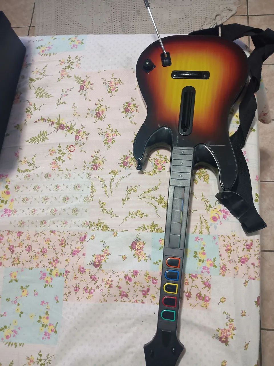 Guitarra ps3 ...obs precisa de reparo  - Foto 4