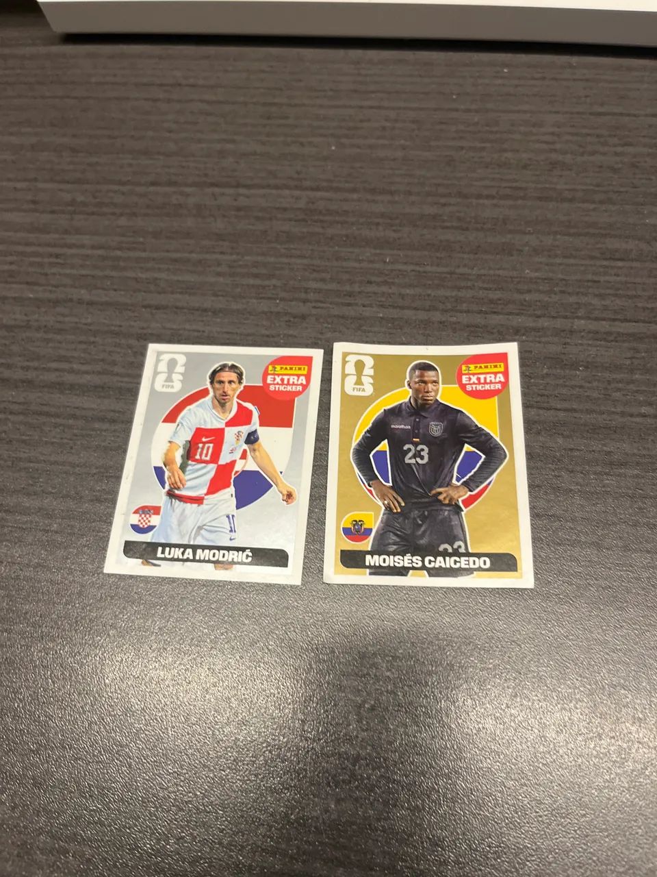 Vendo figurinha legend do Luka modric e do Moisés caicedo 