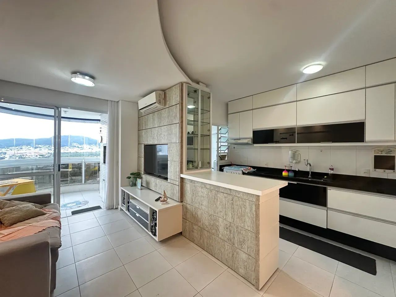 Apartamento mobiliado de 2 quartos com uma suíte e 74m privativos no Itacorubi em Florianó - Foto 4