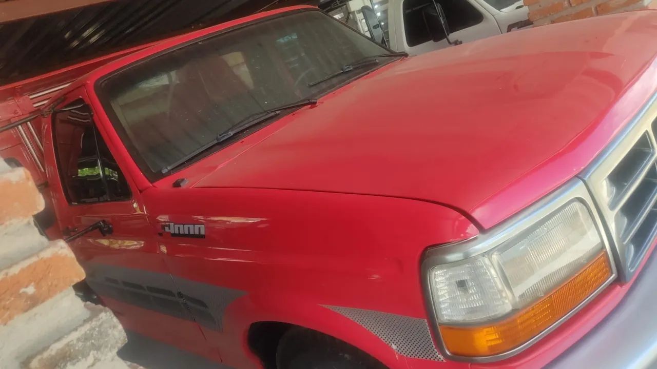 F4000 em perfeito estado! Aceito troca