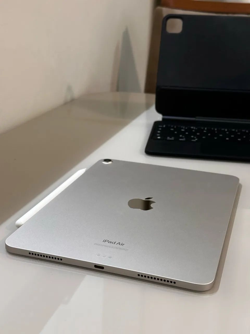 iPad Air 11 M2 256GB Estelar + Apple Pencil + teclado - Foto 5