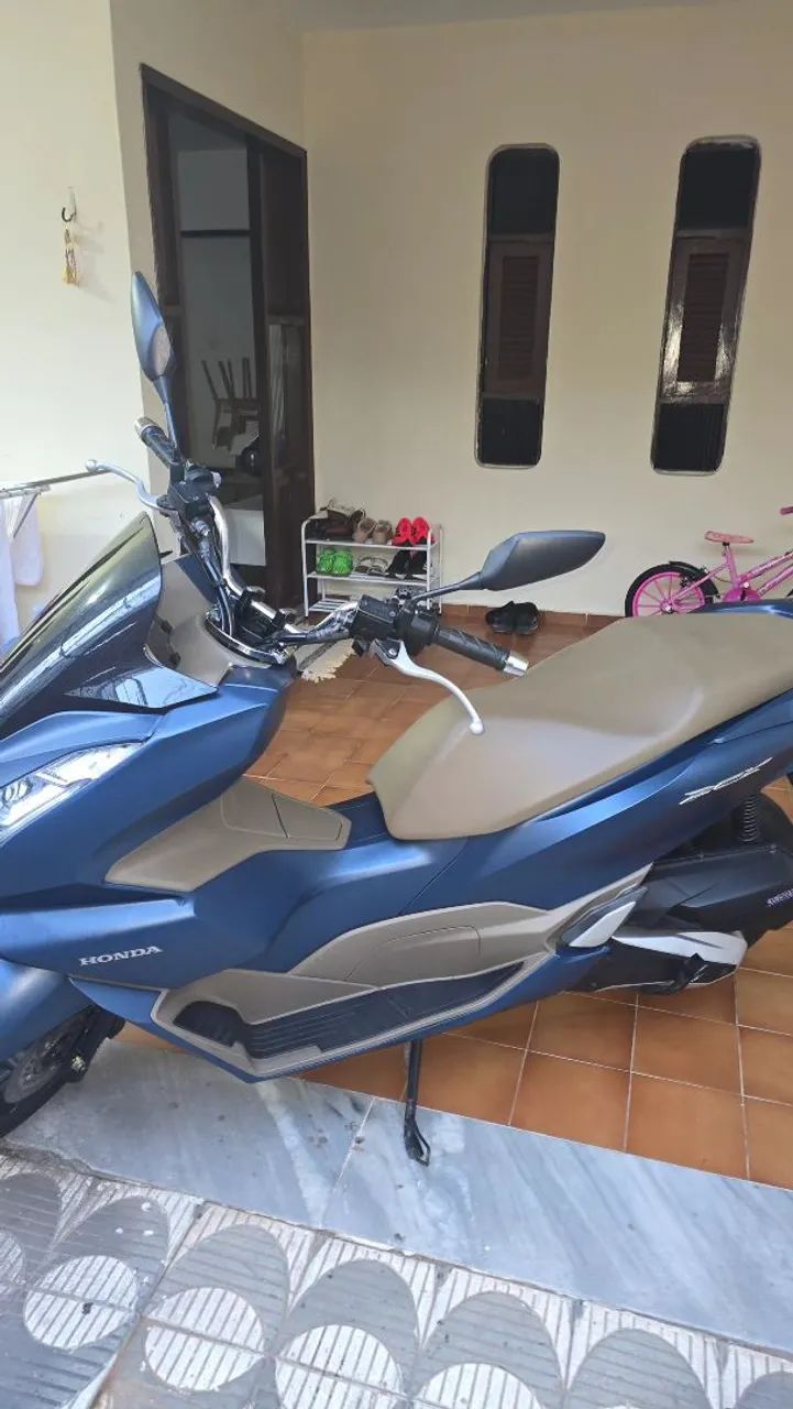 PCX DLX 2023 com pouca quilometragem! - Foto 5