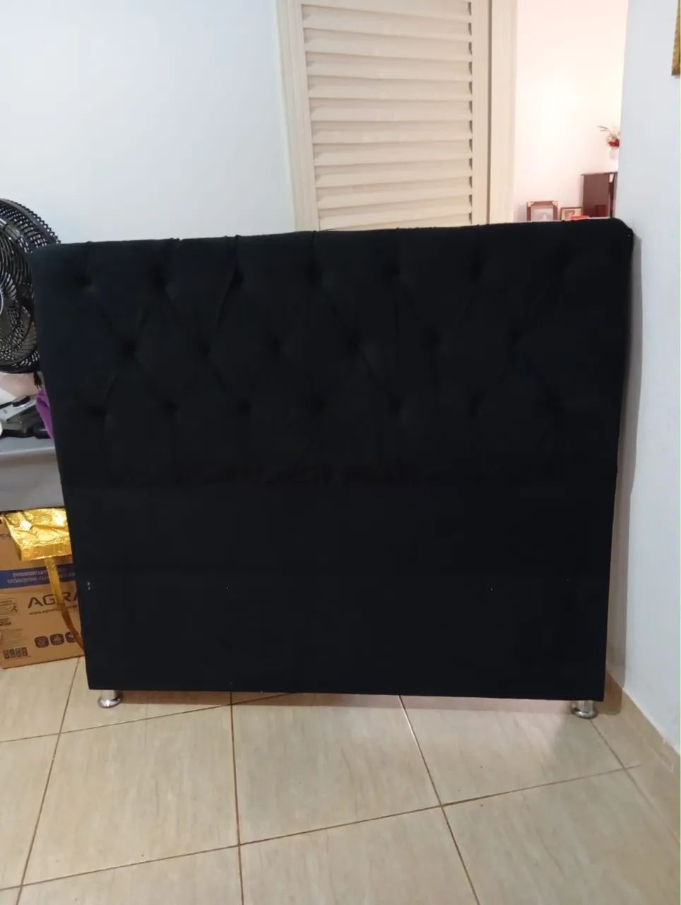 Cabeceira Estofada Preta para Cama Box (Excelente Estado)
