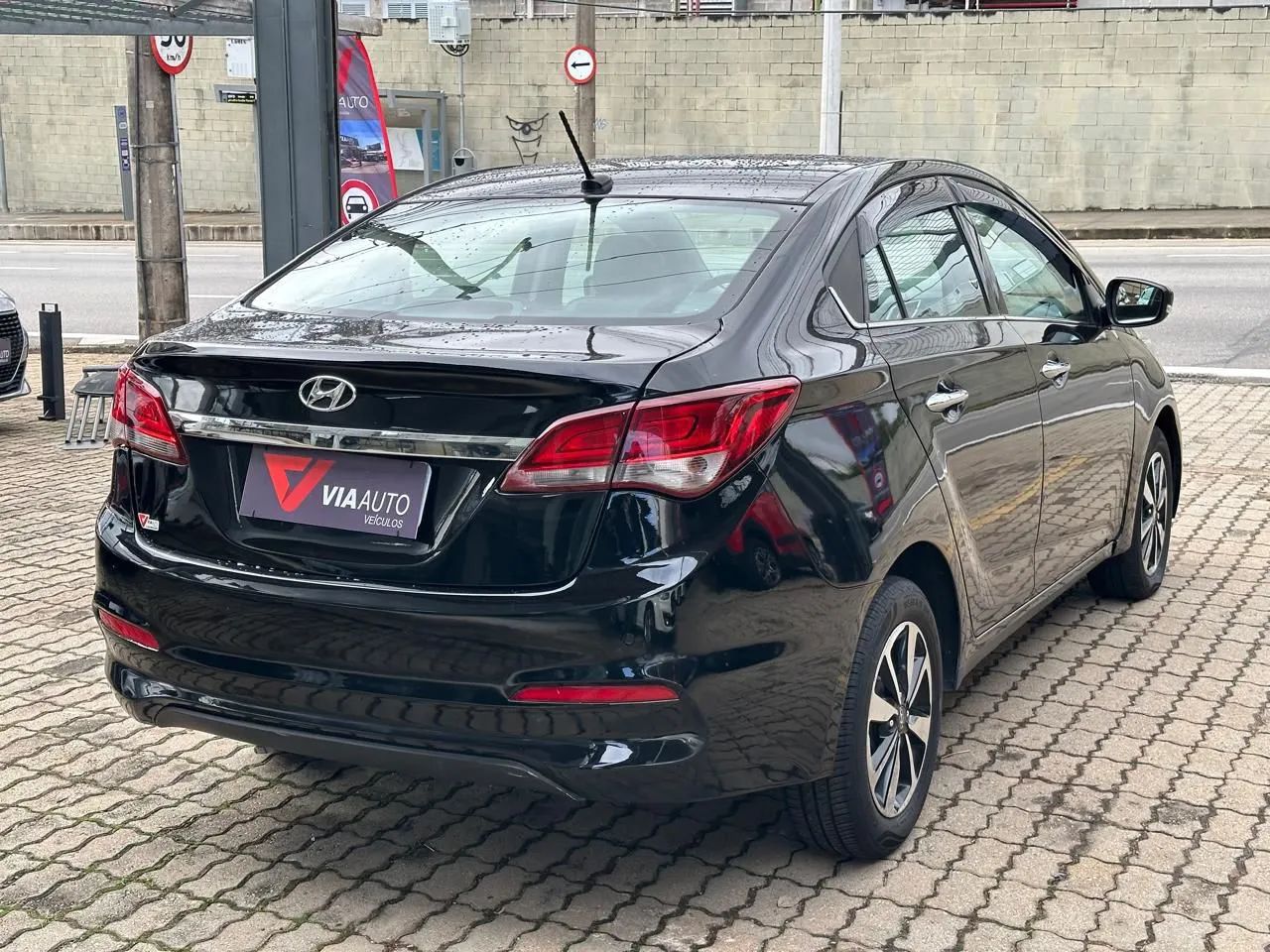 Hyundai HB20S Premium 1.6 Flex 16V Aut. 4p, foto 6 de 12