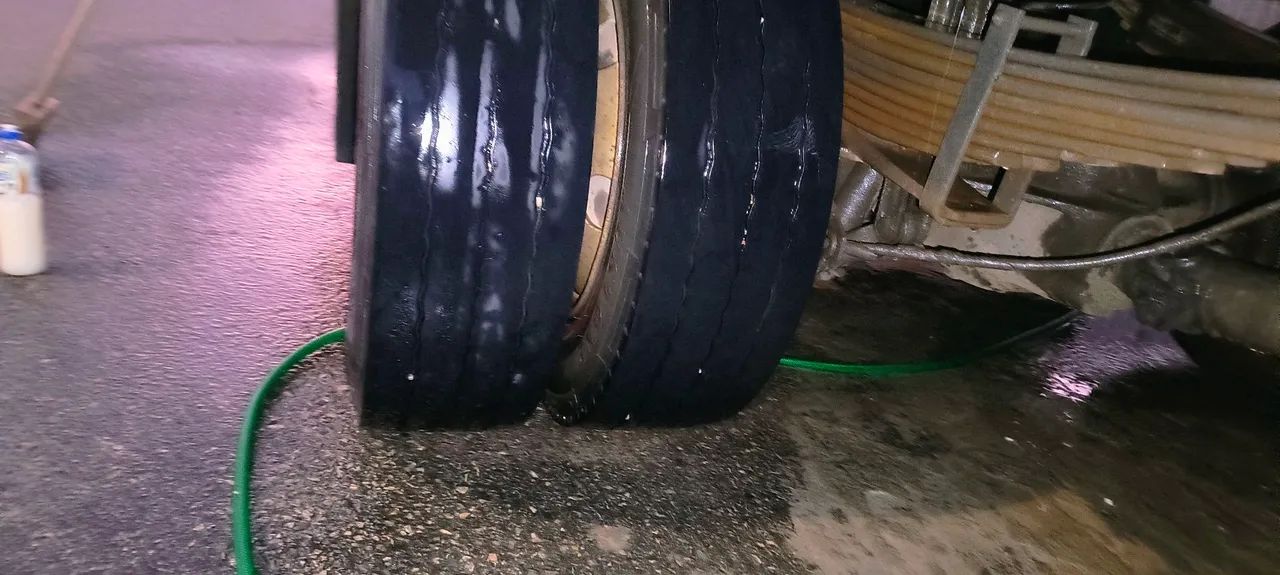 Pneus para Mercedinha o par  - Foto 2