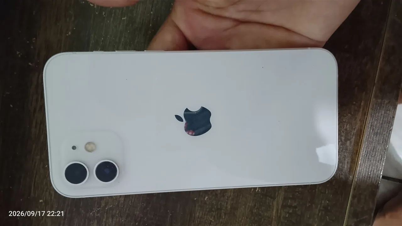 Vendo um iPhone 12 - Foto 2