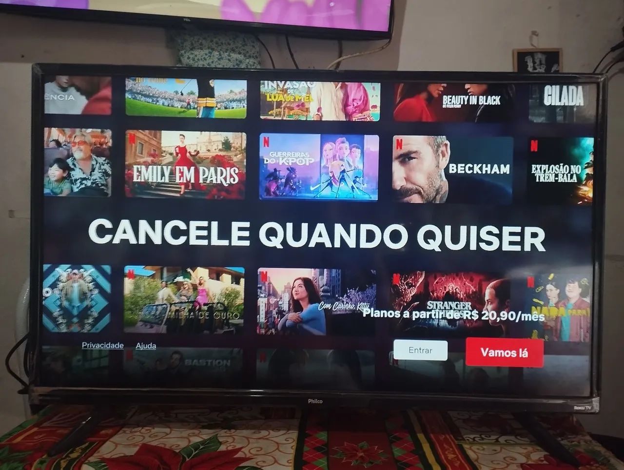 Tv Philco roku smart de 32 polegadas semi nova completa 