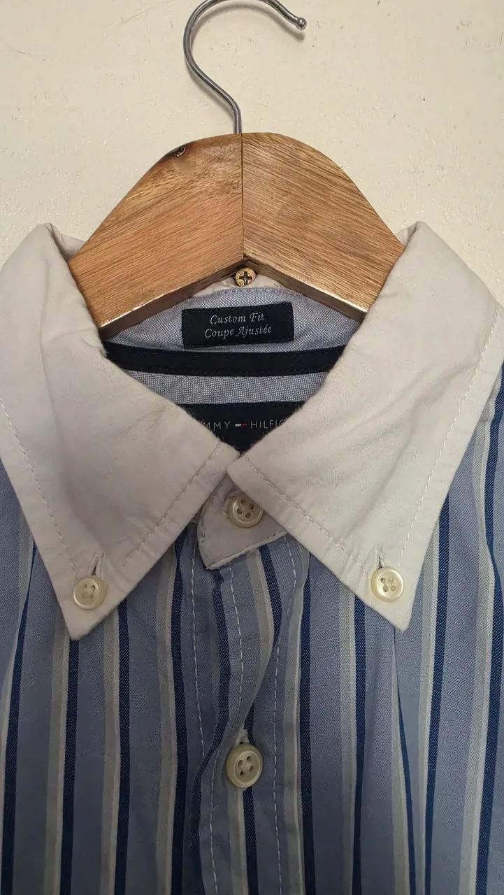 Camisa Tommy Hilfiguer - tamanho M - Foto 2