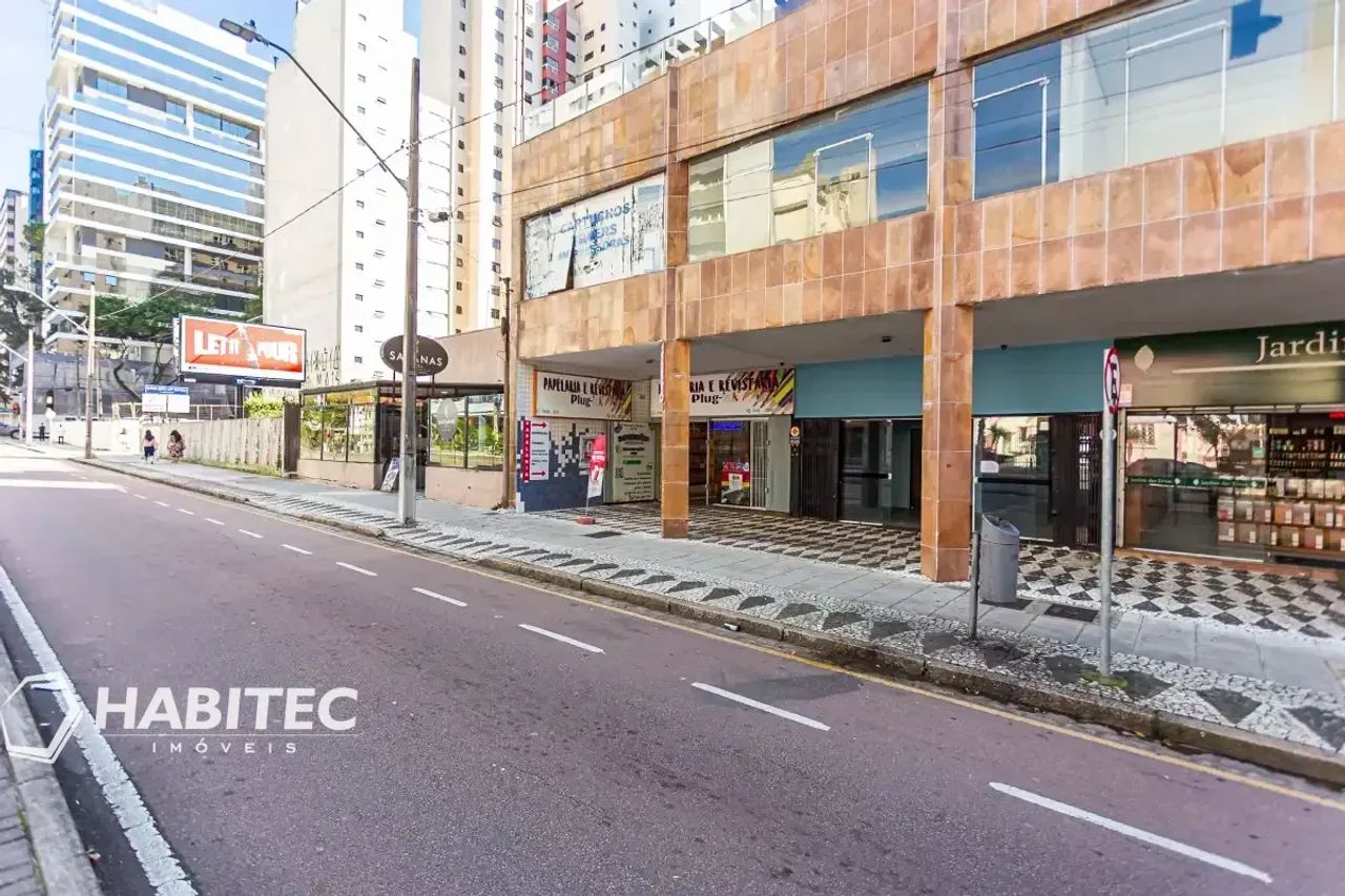 Loja comercial com 142,76m² no Batel - Ed Viareggio - HT3692