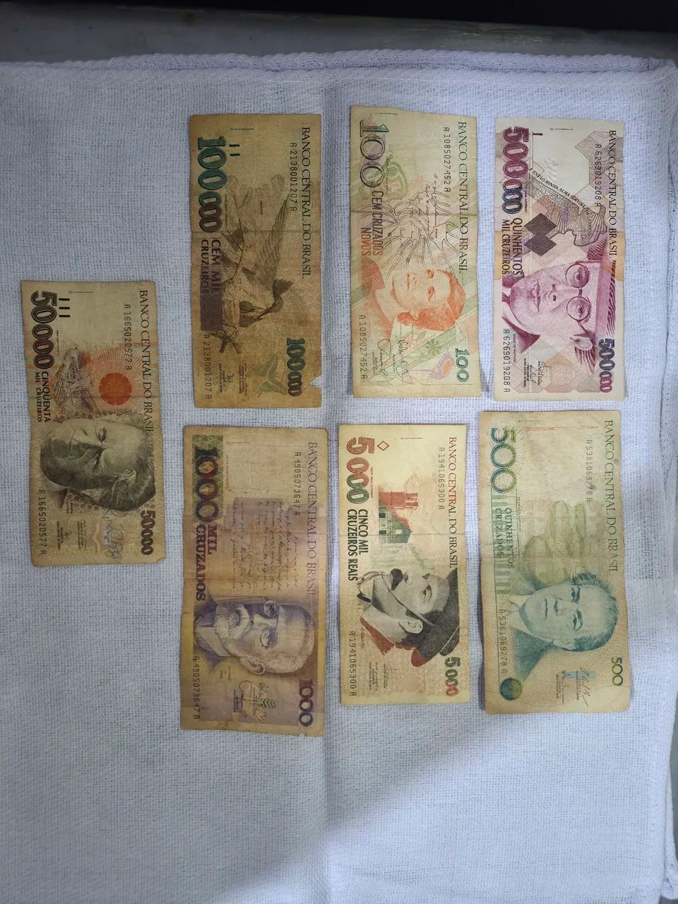 Vendo coleção de cédulas.