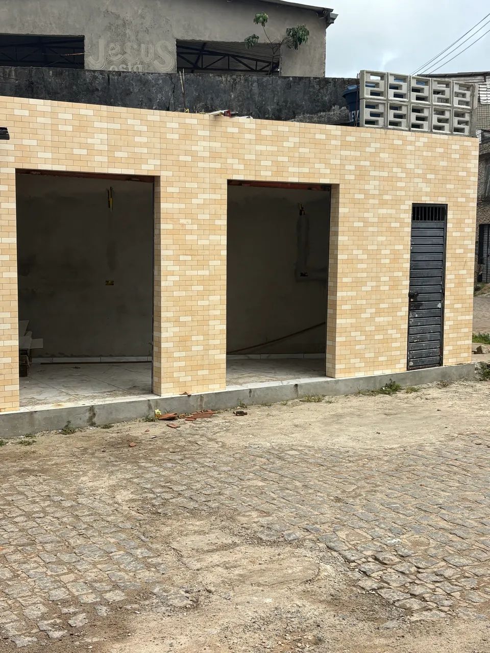 vendo ponto comercial na praça da mirueira