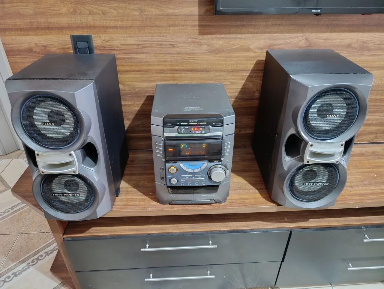 Som Sony modelo DX90 
