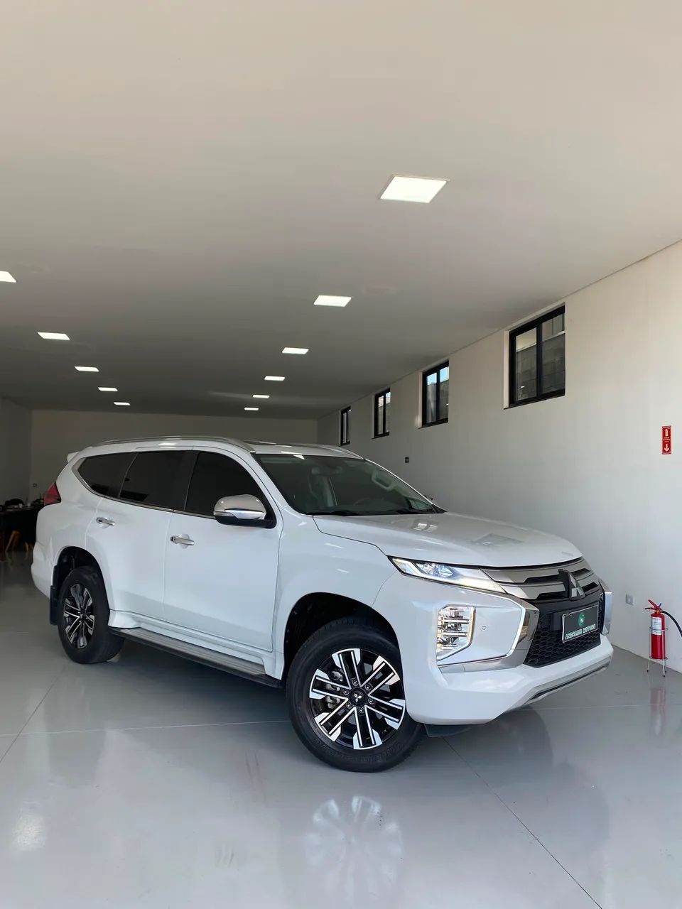 Mitsubishi Pajero 2023