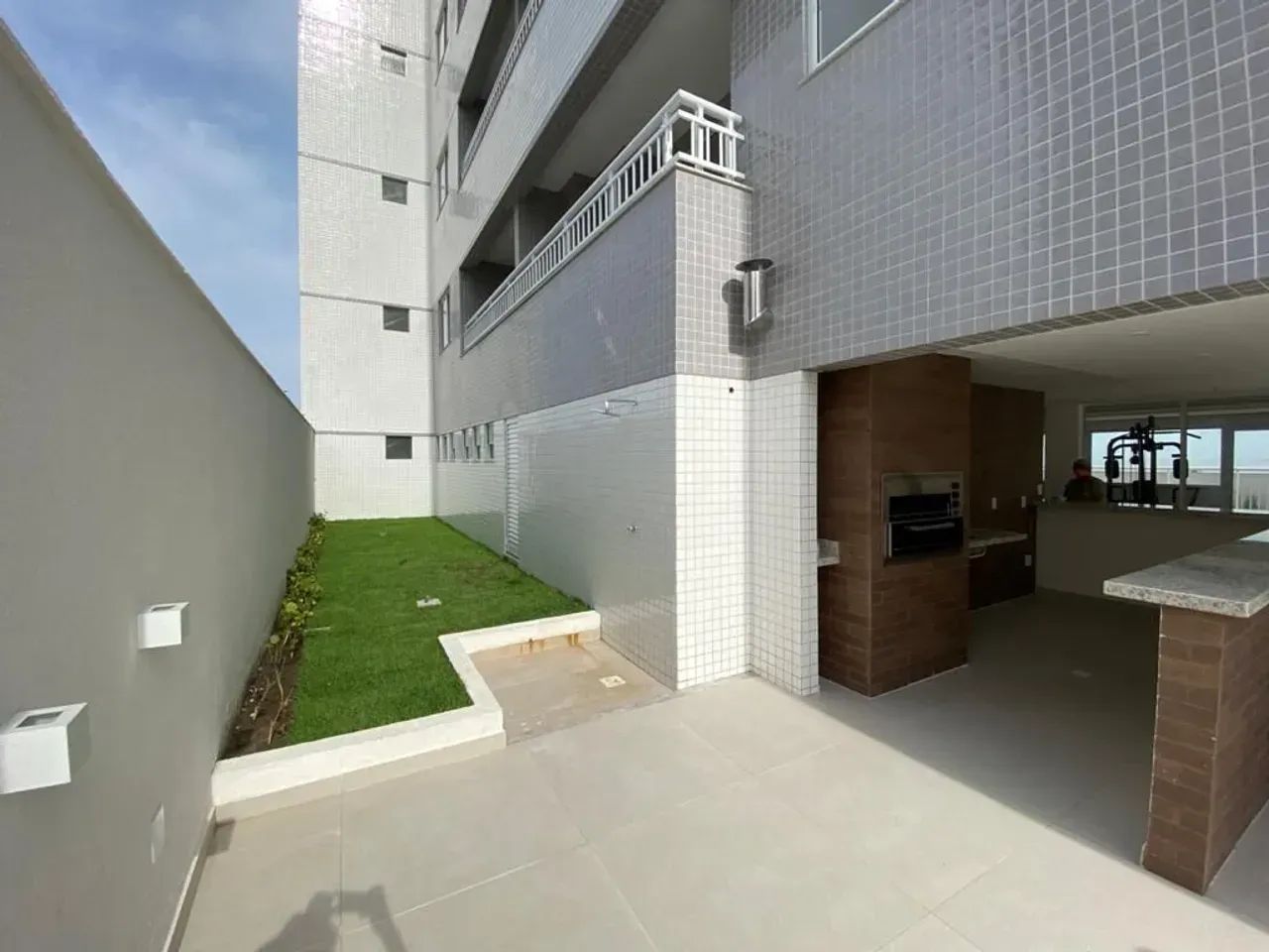 Condomínio Arpoador - Apartamentos de 2 quartos com suíte e varanda na Av Holandeses! - Foto 3