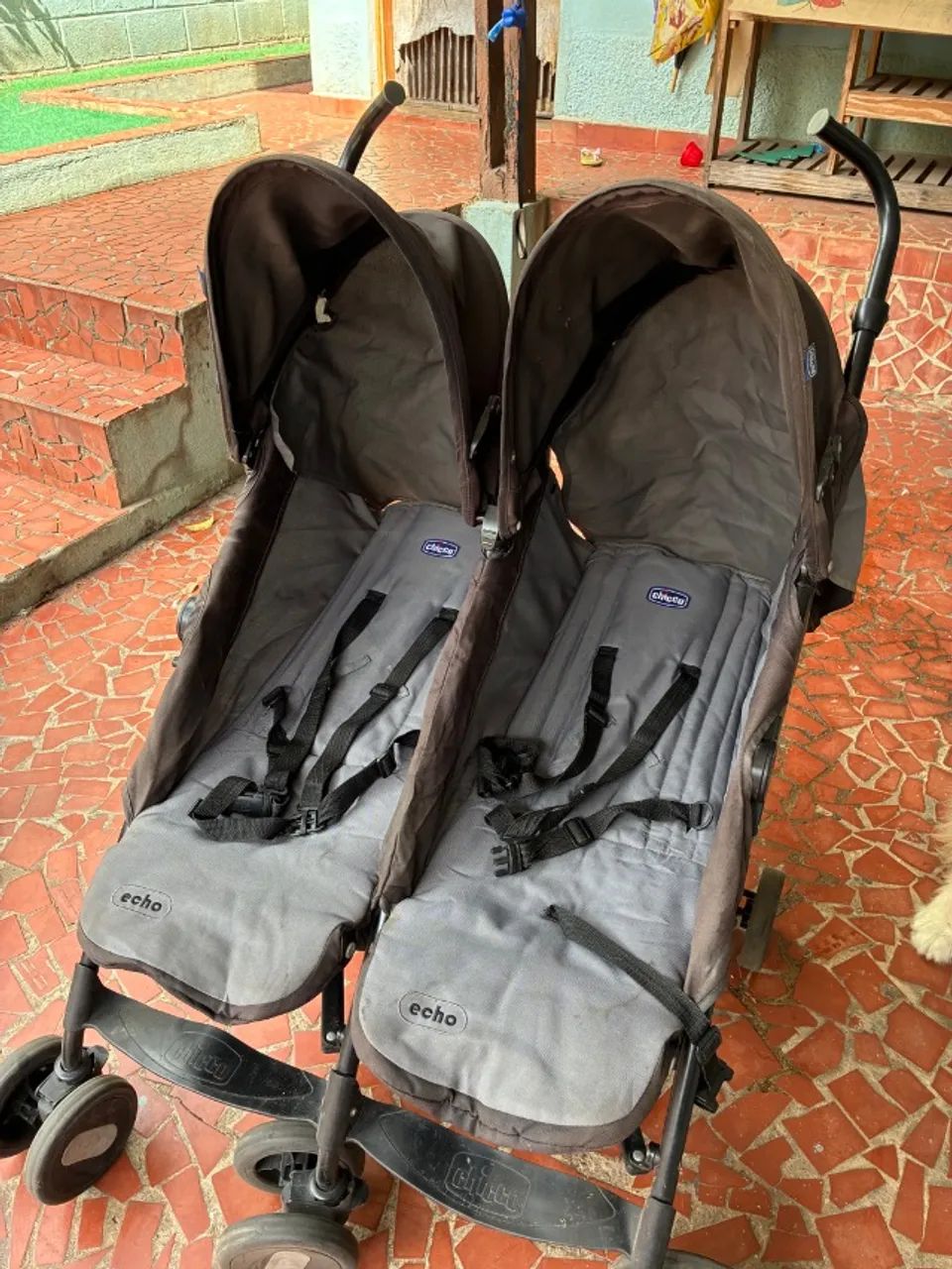 Carrinho de gêmeos - Chicco Echo Twin - Foto 2