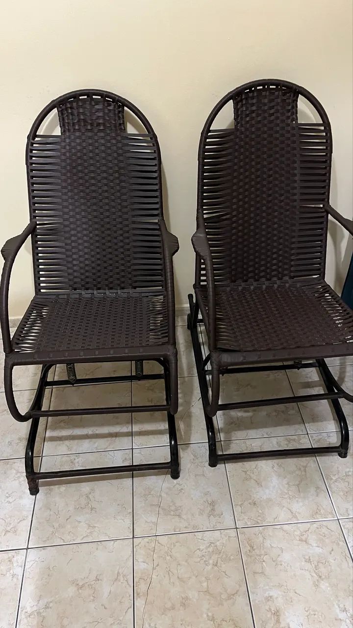 Vendo Duas Cadeira de Balanço - Foto 4