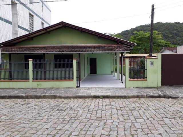 Casa para Temporada a 100 metros da Prainha, em Enseada - SC