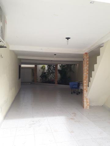 Casarao com piscina /piso porcelanato/salao de festas-Aluguel/area cohatrac - Foto 6