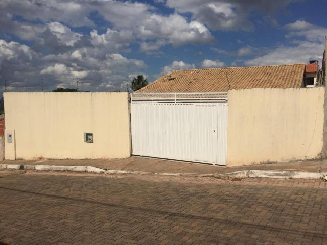 4 qtos / 3 Suites lote 600 m condomínio fechado
