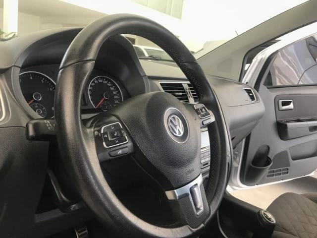 Volkswagen Fox 1.6 Highline 2014 - Foto 4