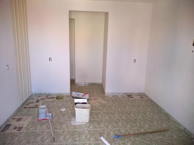 Vendo ótimo prédio com três apartamentos e uma casa de fundos - Foto 9