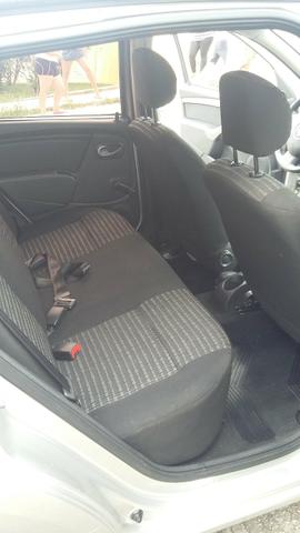 Renault Sandero expression 1.0 completo 2014 troco por moto - Foto 10