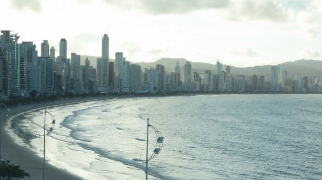 Apartamento Frente Mar Mobiliado e Decorado - Foto 10