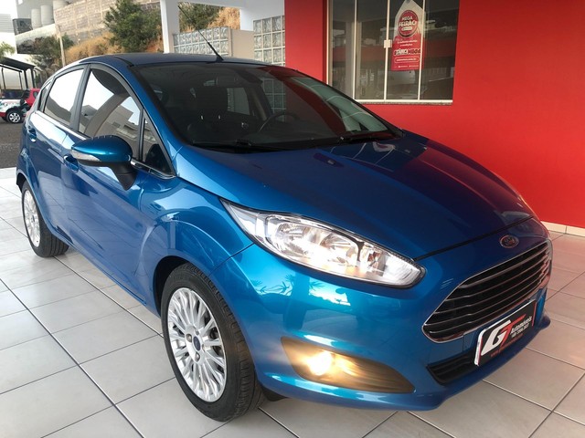 FORD FIESTA TITANIUM