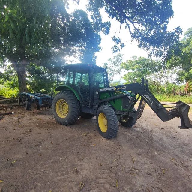 Trator John Deere 5078E