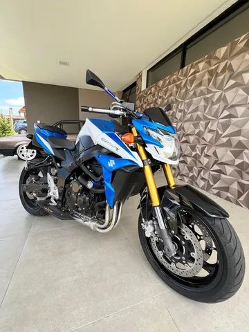 Vendo Suzuke GSR 750 Z  