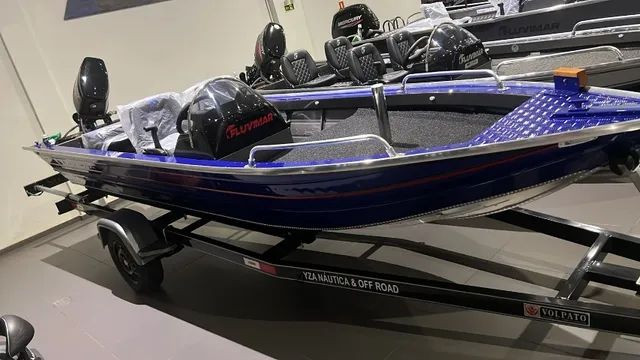 Lancha Fluvimar boto lx plus 5500 + Motor de popa 50 hp Mercury + Carreta rodoviária - Foto 11