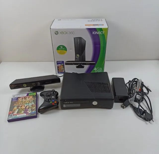 Console 360 Super Slim 250gb + Kinect e 5 Jogos Standard Cor Preto