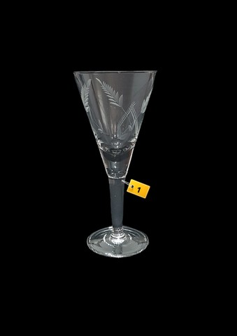 Conjunto de copos e taças de cristal lapidado - Foto 5