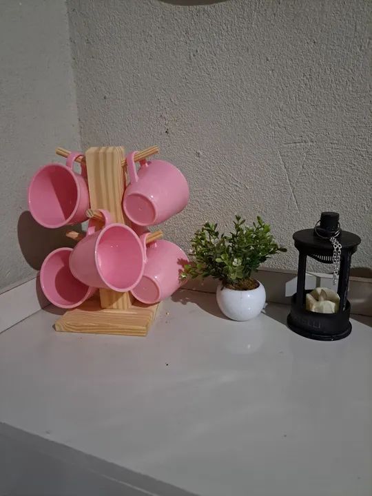 Suporte para xicaras de madeira